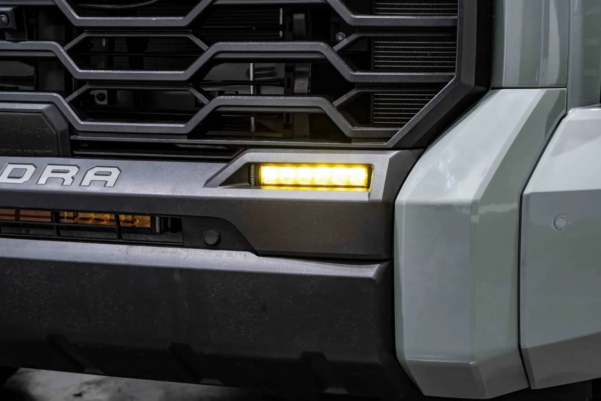 Diode Dynamics - SS6 LED Fog Light Kit for 2022+ Toyota Tundra/Sequoia, Amber Wide