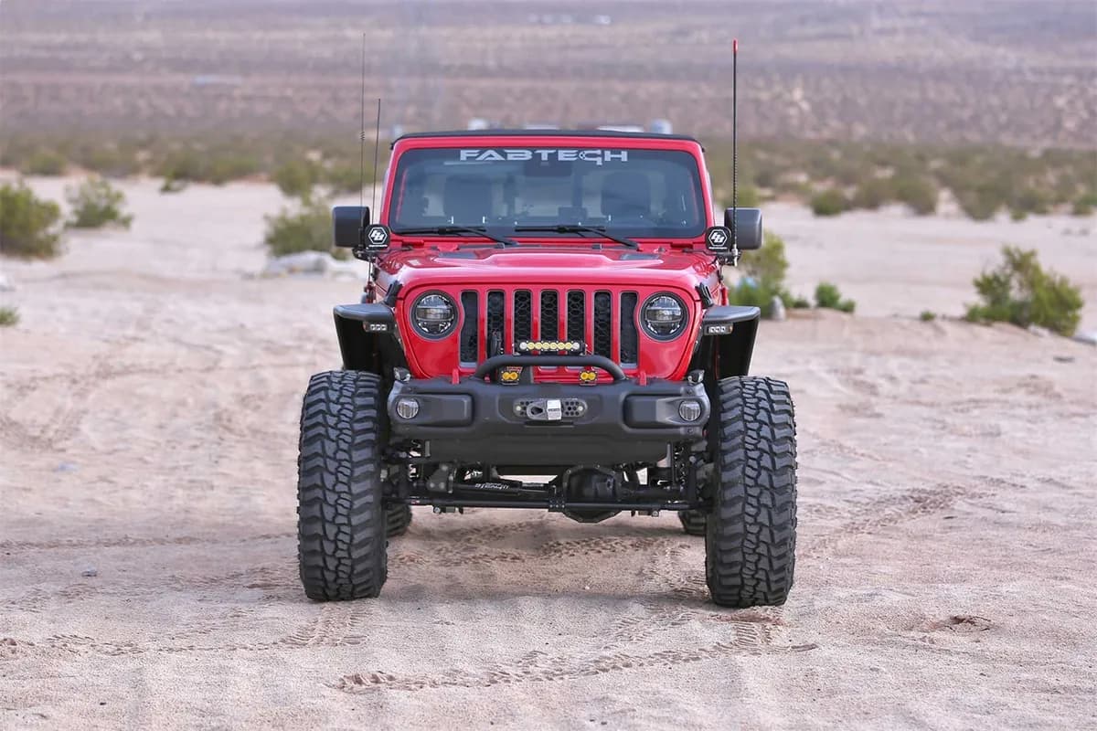 Fabtech 5in Crawler Long Arm Kit w/Dirt Logic 2.25 Shocks - JT 3.6L