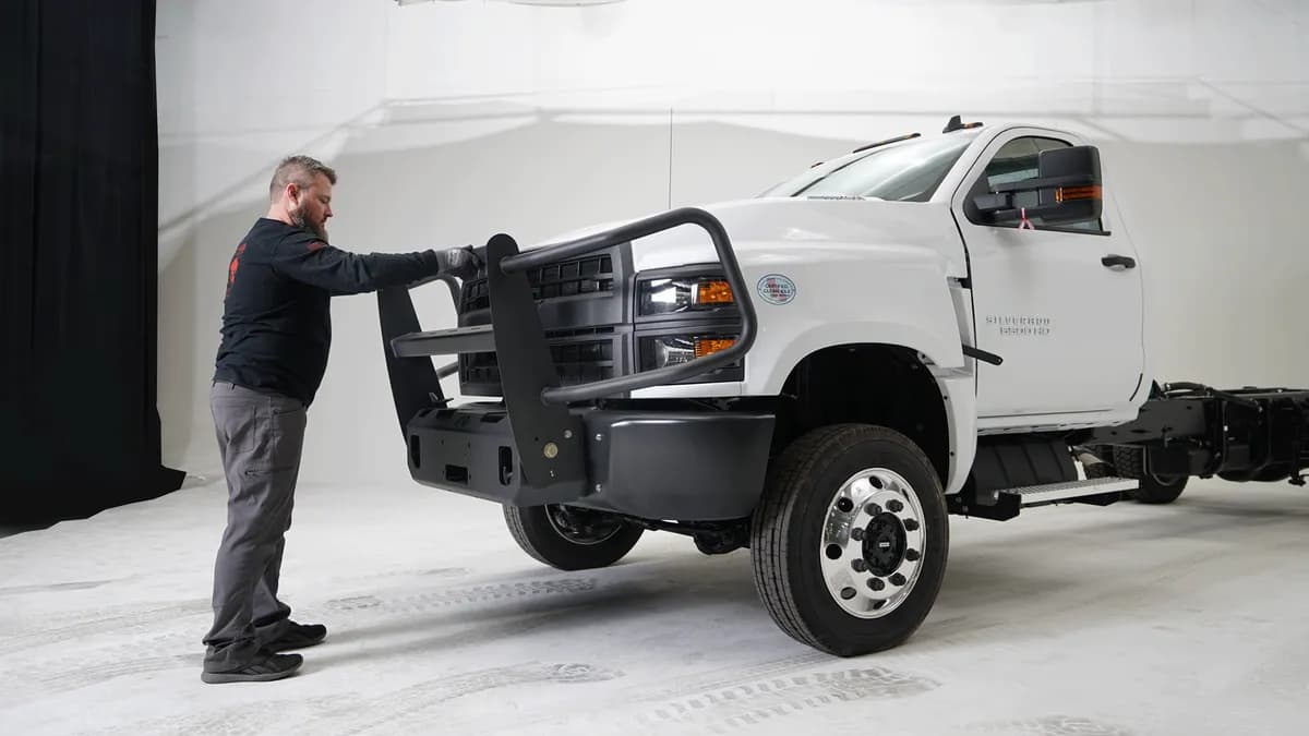 Chevy 4500-6500 Kodiak Winch Mount with Grill Guard