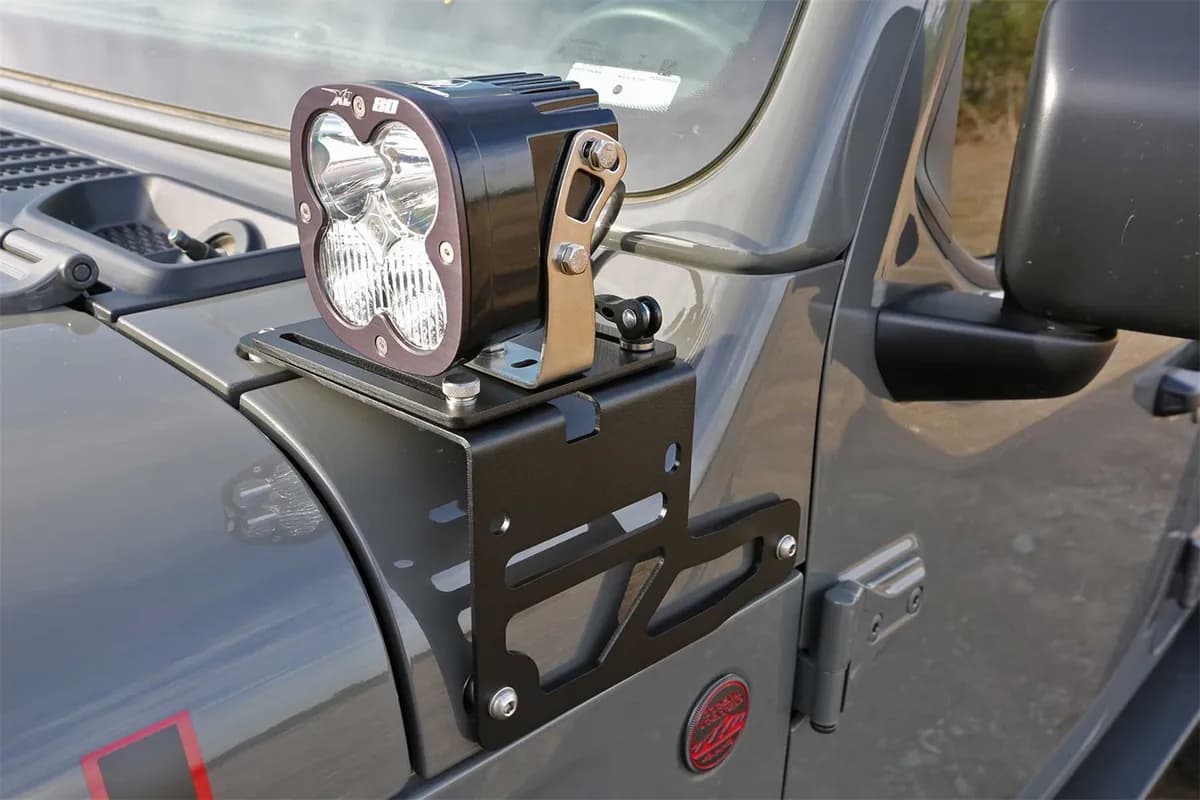 18c Wrangler/20c Gladiator 4WD Light Bracket Kit Adjustable