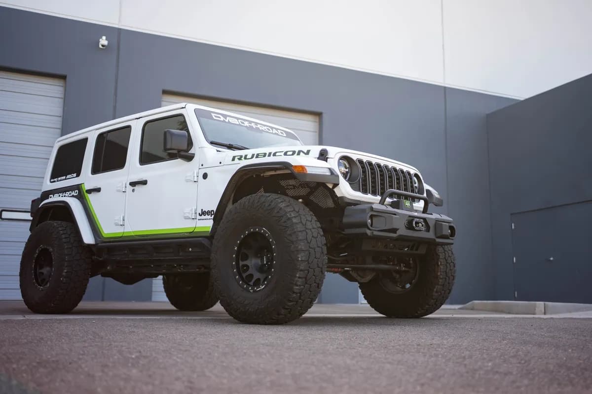 2018-2025 Jeep Wrangler JL & 2020-2025 Gladiator JT DV8 Offroad OE Plus Front Bumper