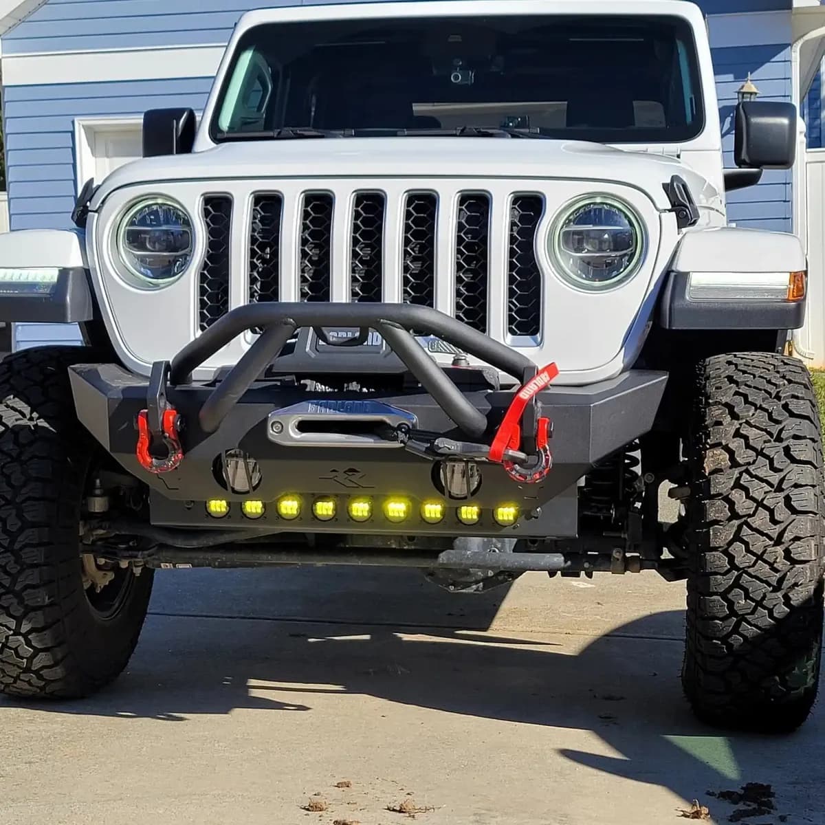 Oracle Lighting Skid Plate With Integrated LED Emitters For Jeep Wrangler JL And Gladiator JT - Amber LED Emitters