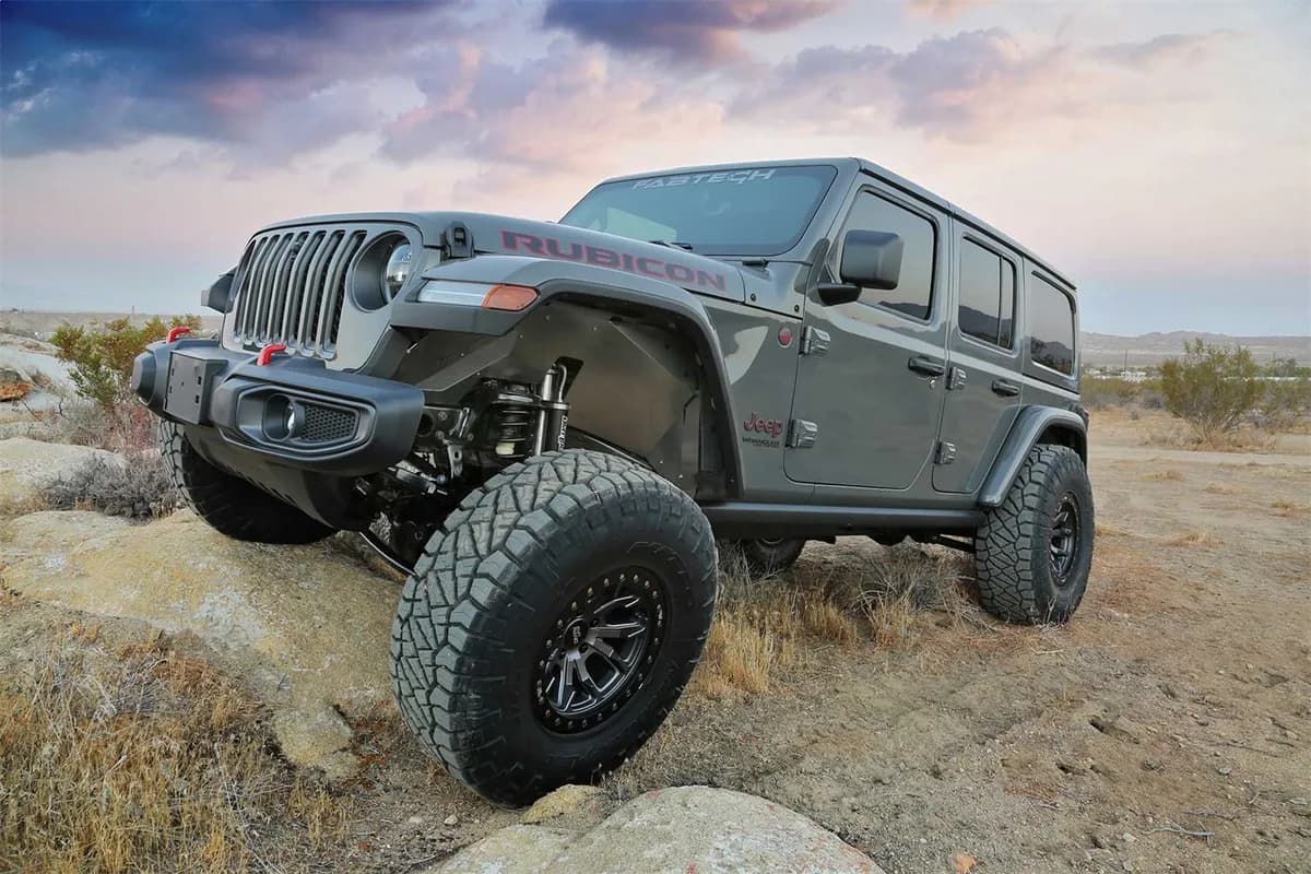 18c Jeep Wrangler Jl; 20c Gladiator JT Inner Fenders Front w/ Stock Fenders