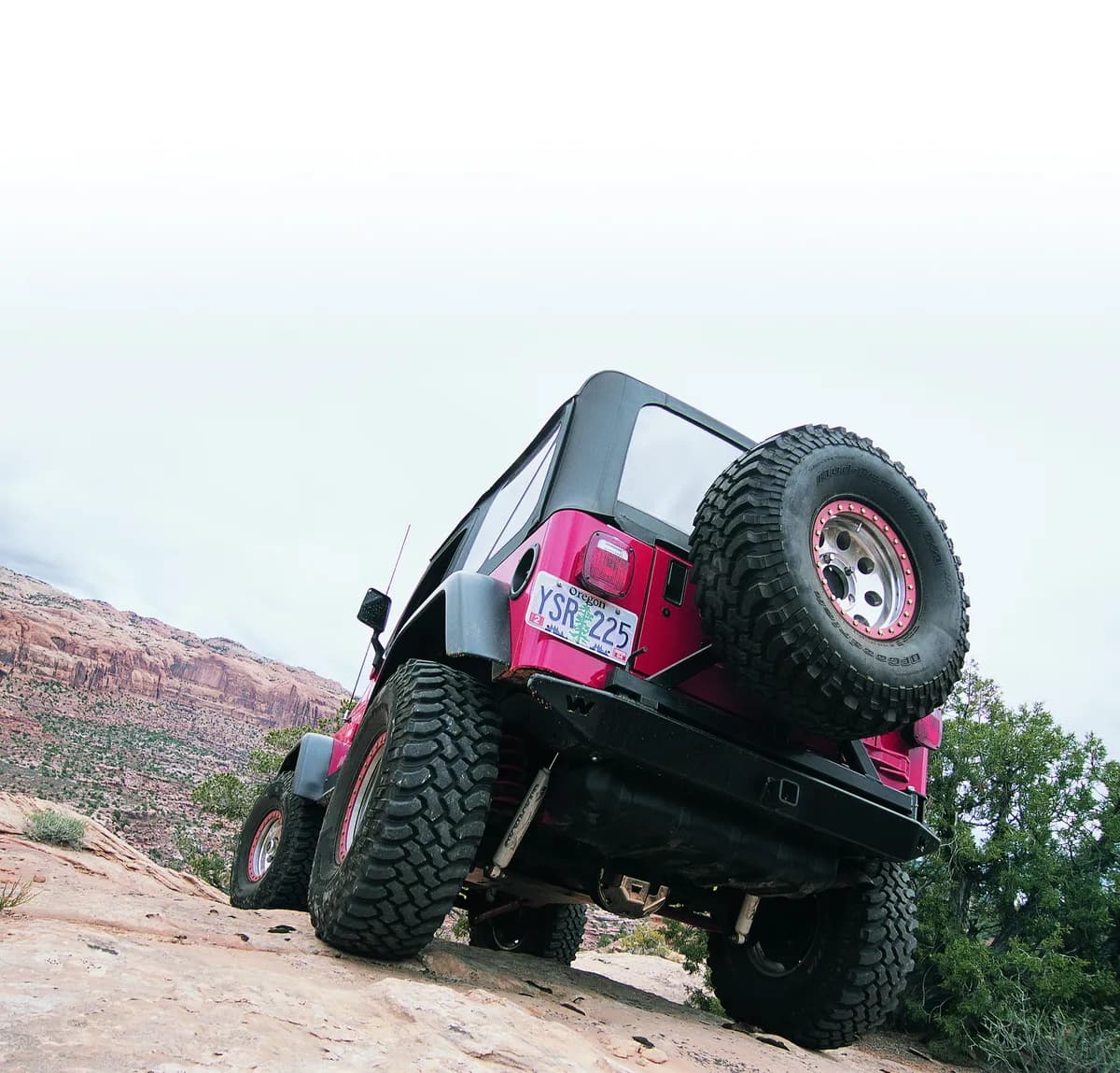 WARN - One Piece Design; Direct-Fit; Mounting Hardware Included; Without Tow Hook Mounts/ With D-Ring Mounts; With 2 Inch Receiver Hitch; Powder Coated Black