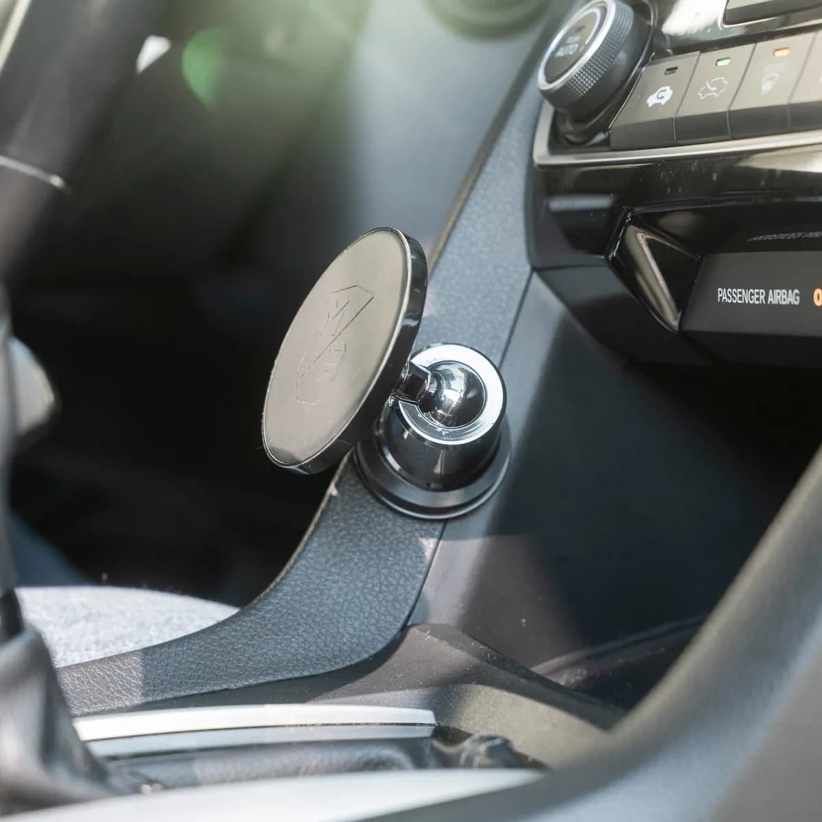 MobNetic Maxx .MS CHROME Finish | Non-Charging MagSafe® Magnetic Phone Mount - Black Chrome