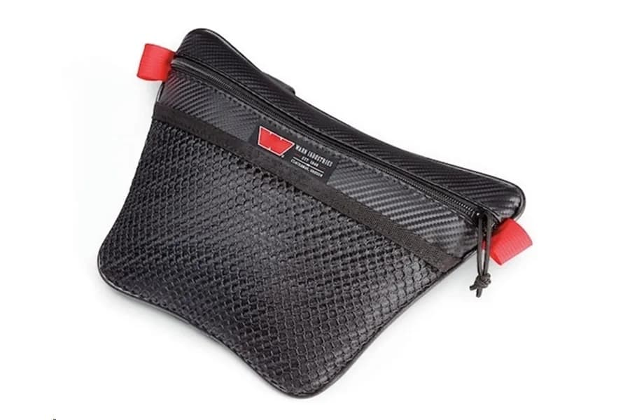 WARN - This slim Epic Trail Gear bag is deigned for the grab handle in front of the passenger's seat or for use on a roll bar. Great for carrying a variety o