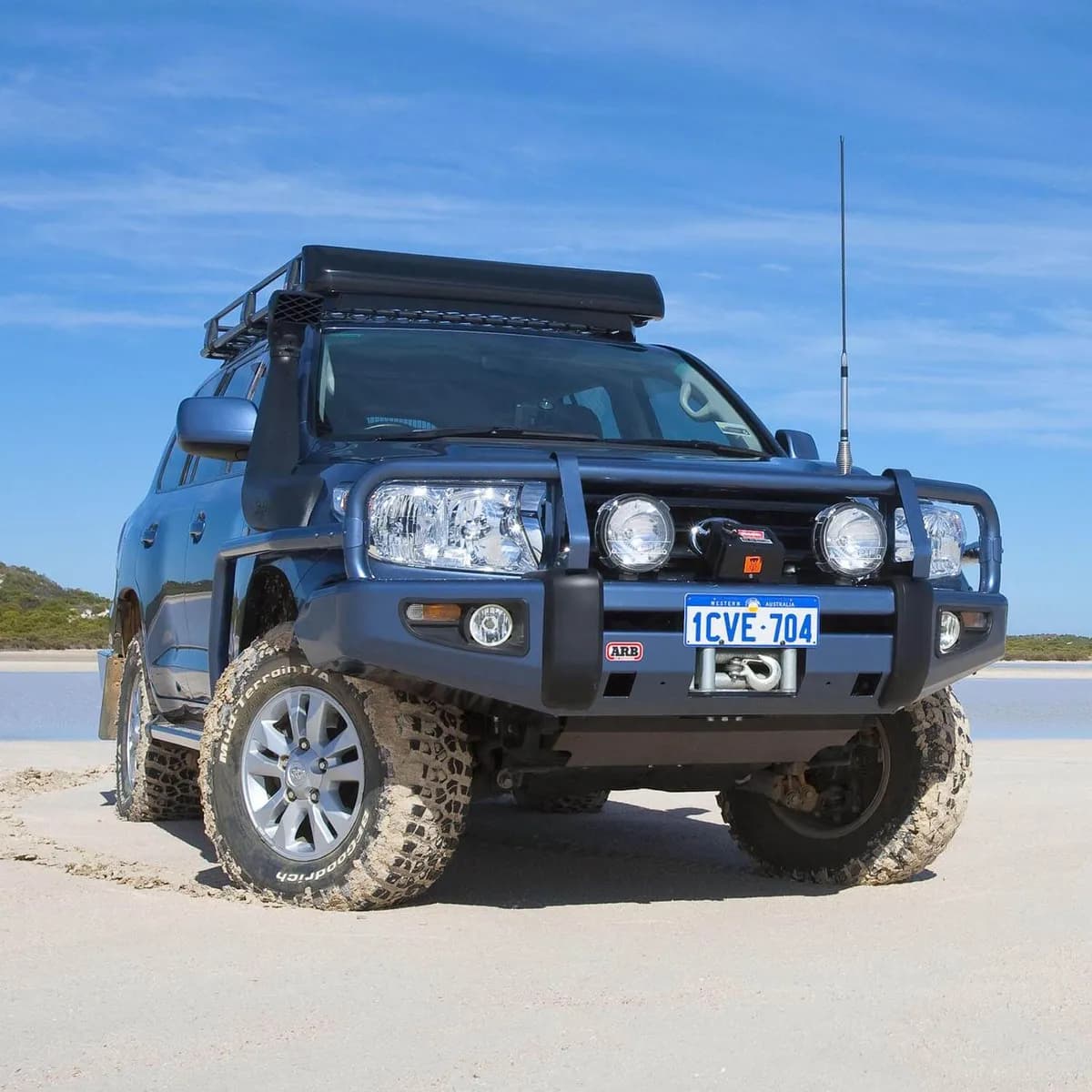 ARB Deluxe Bar Toyota Land Cruiser 200 Series 2008-10 (With Headlight Washer Unit)