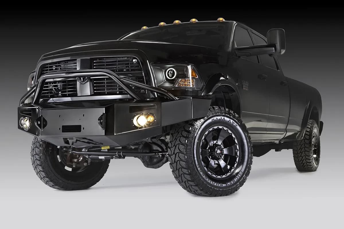 Premium Heavy Duty Winch Front Bumper; 2 Stage Black Powder Coated; w/Pre-Runner Grill Guard; Incl. 1in. D-Ring Mt./Light Cut-Out w/Fab Four 90mm Fog Lamp/60mm Turn Signal;