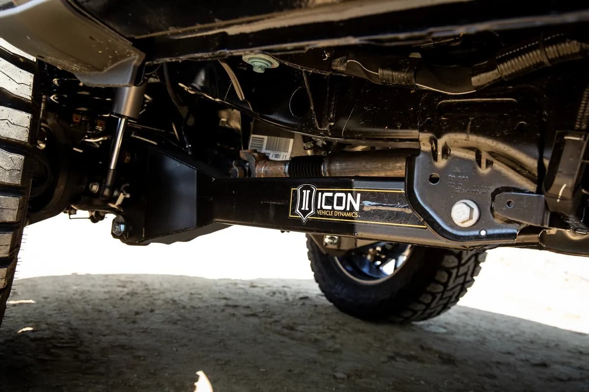 ICON 2023-2025 Ford F-250/F-350/F-450 Super Duty 4WD, Radius Arm System, 2-5.5" Lift