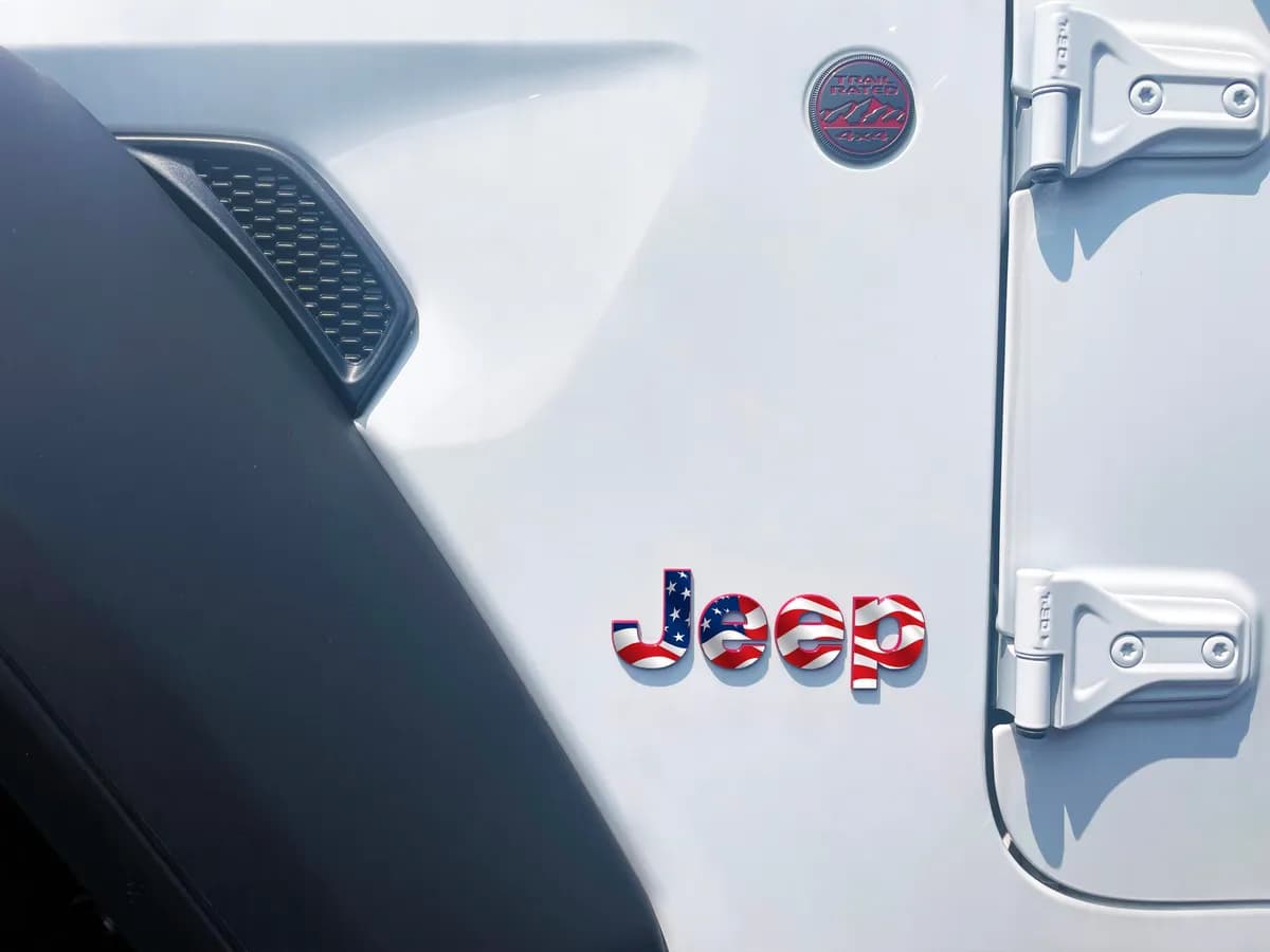 Old Glory Wavy Jeep Fender Emblem Overlay Vinyl Decals 2pk