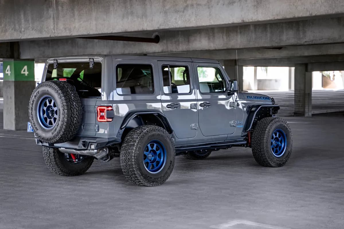 18c Wrangler JL Spec Series Tube Fenders Black