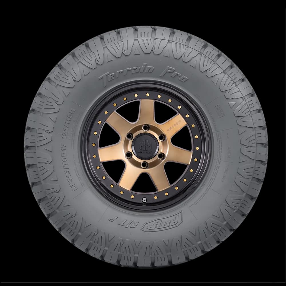 285/65r18 Terrain Pro A/T p 125/122r lr e