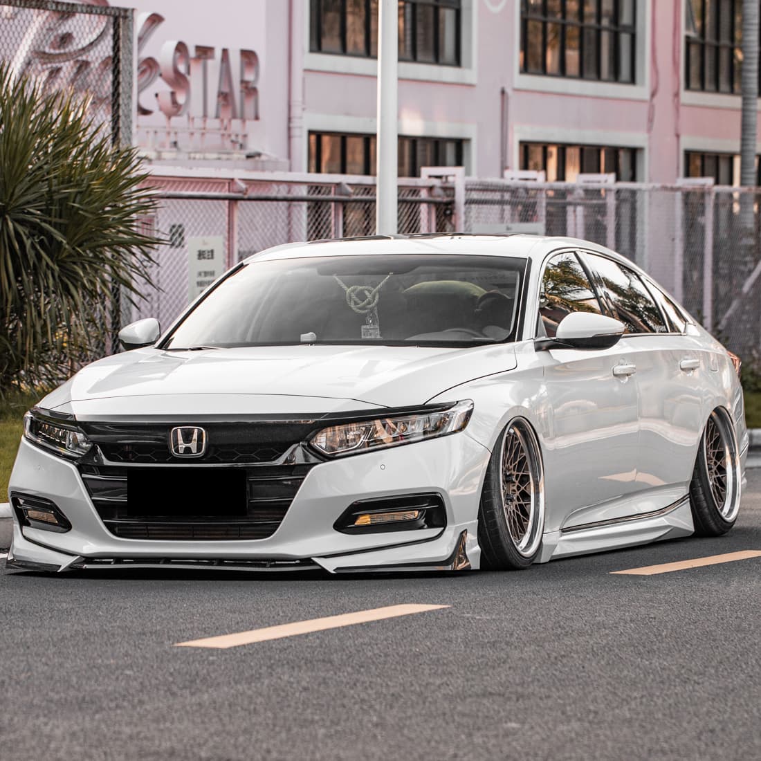 American Modified Aerodynamic Front Lip Spoiler, White - AMHMBA00201 product image