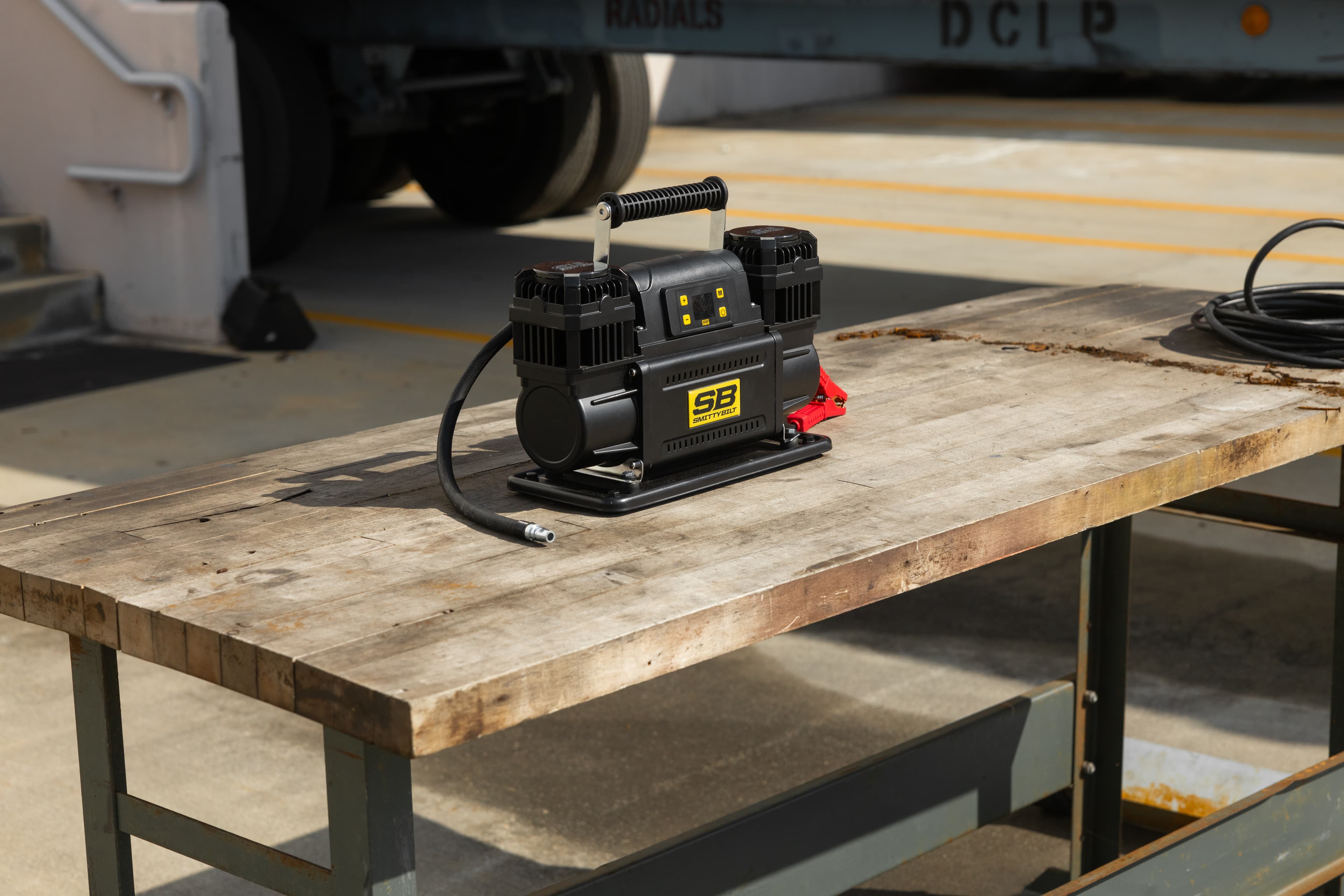 Smittybilt 10.6 CFM Dual Head Compressor With Carrying Bag
