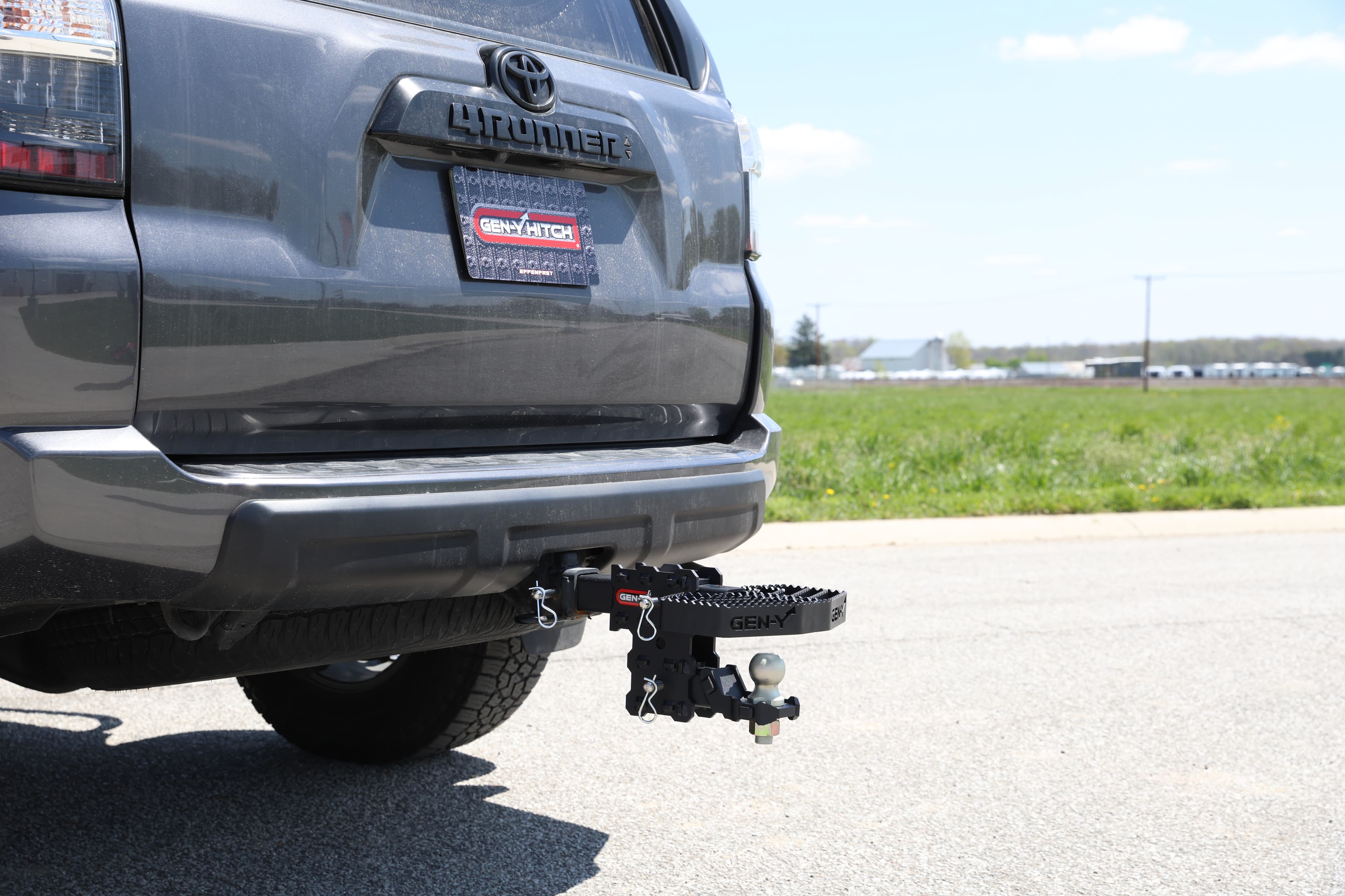 25in Shank Serrated Hitch Step 500lb Capacity product image