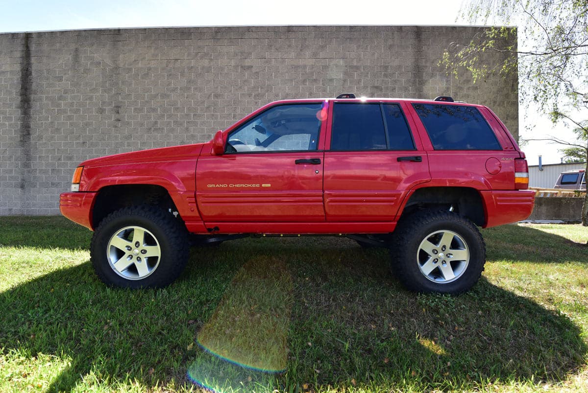 Jeep Grand Cherokee 7.0 Inch Pro Series 3 Link Long Arm Lift Kit 1996-1998 ZJ Clayton Off Road product image