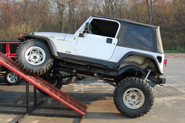 Jeep Wrangler 4.0 Inch Pro Series 3 Link Long Arm Lift Kit WRear 5 Inch Stretch 97-06 Wrangler TJ Clayton Off Road product image