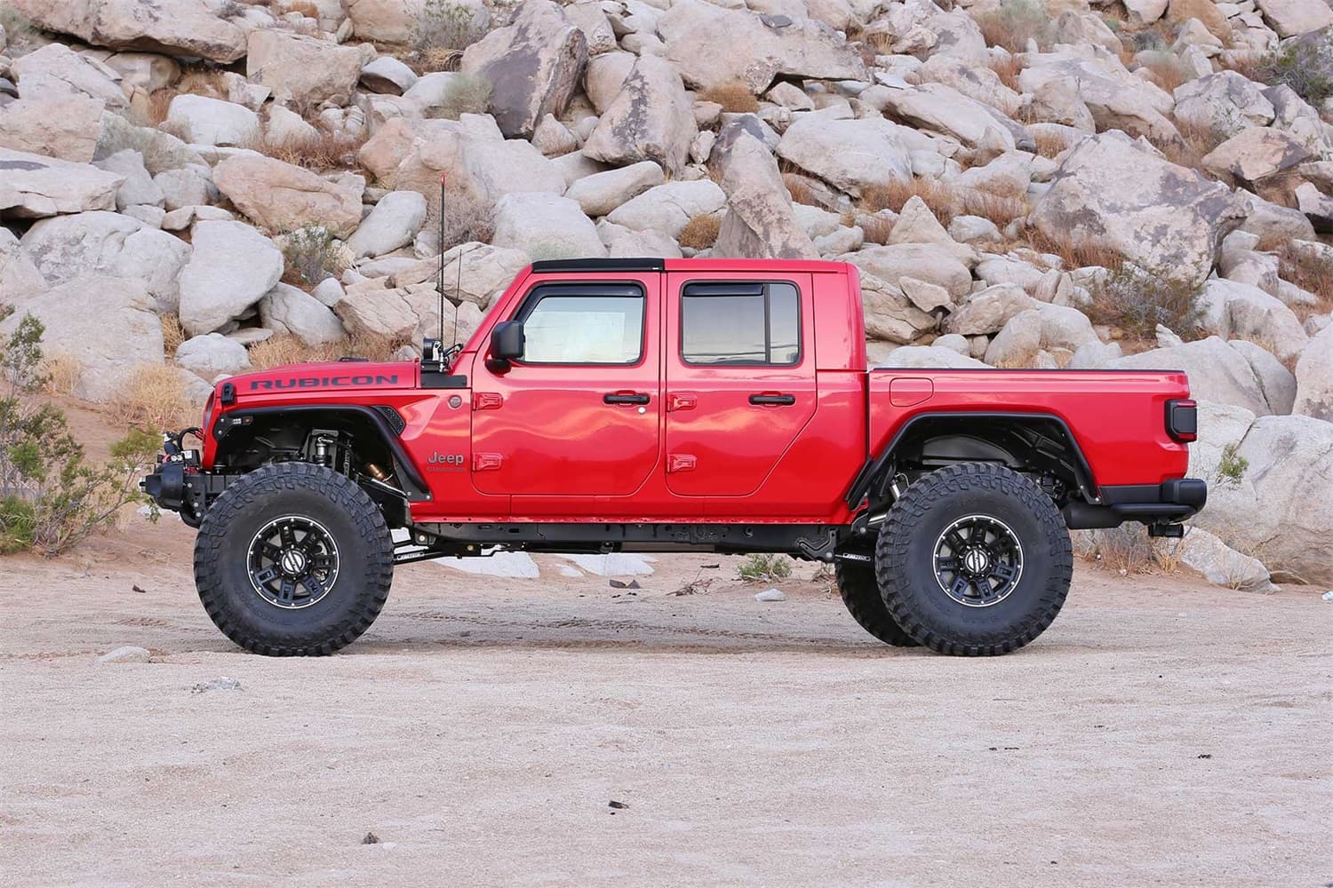 Fabtech 20c Jeep Gladiator 4WD Component Box Rear Long Arm Kit