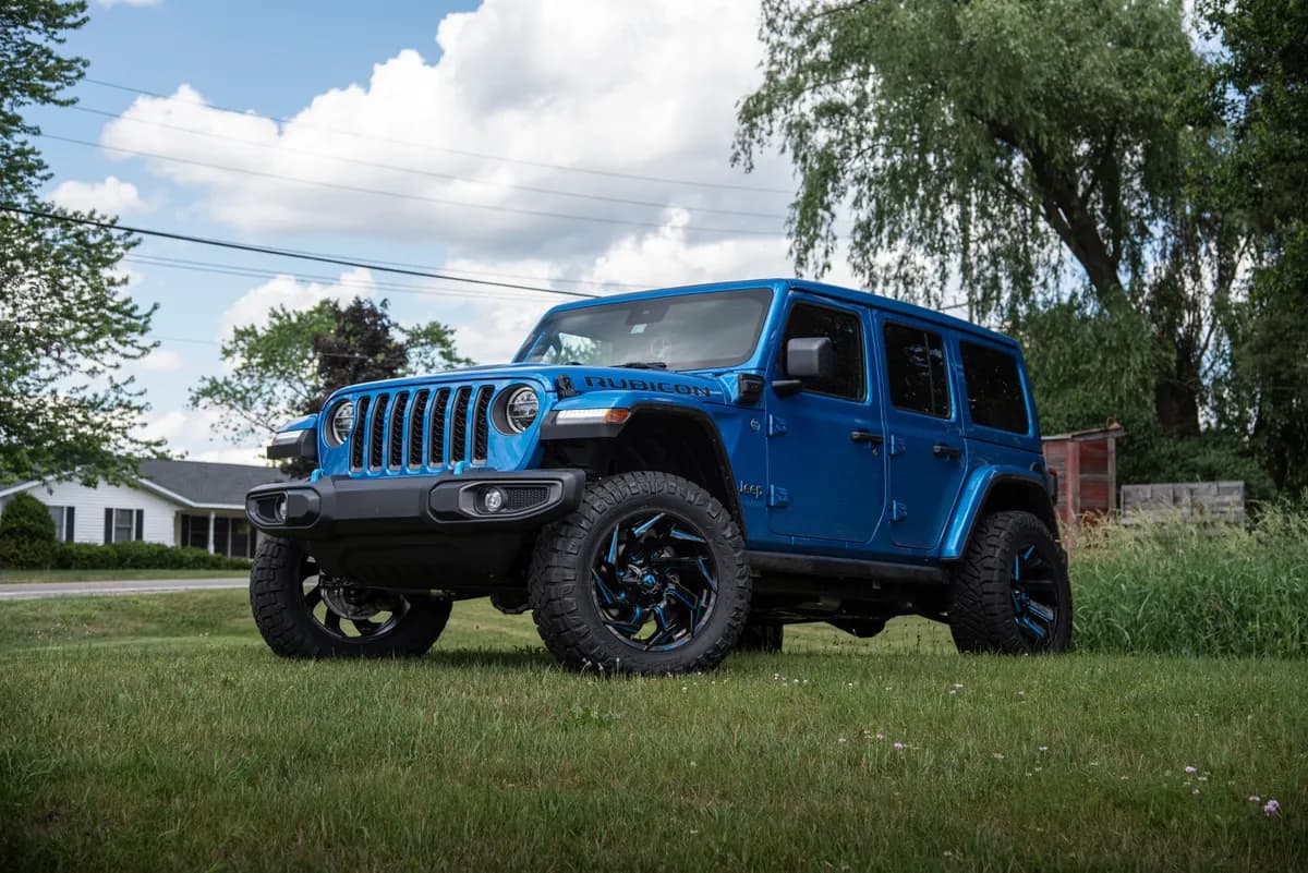 JKS J-Venture 3in Lift Kit w/ Fox 2.0 Adventure Series Shocks - JL 4xe