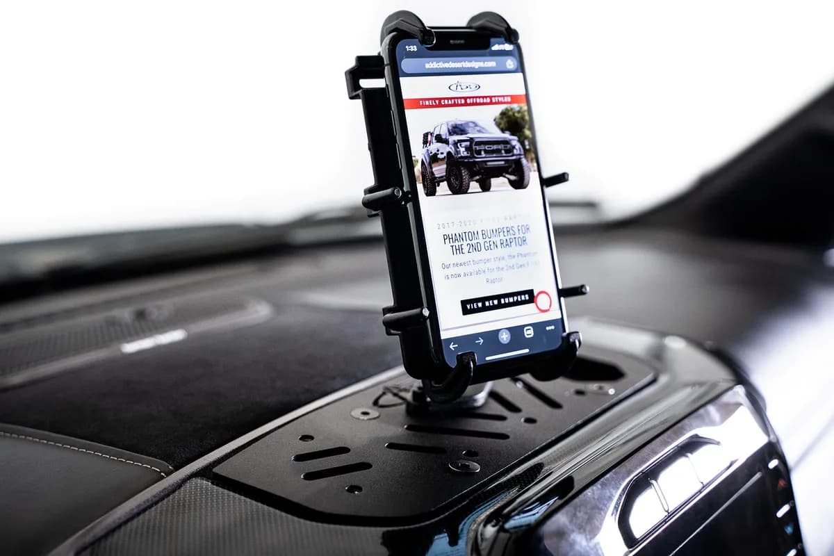 2123 RAM Trx Digital Device Dash Mount