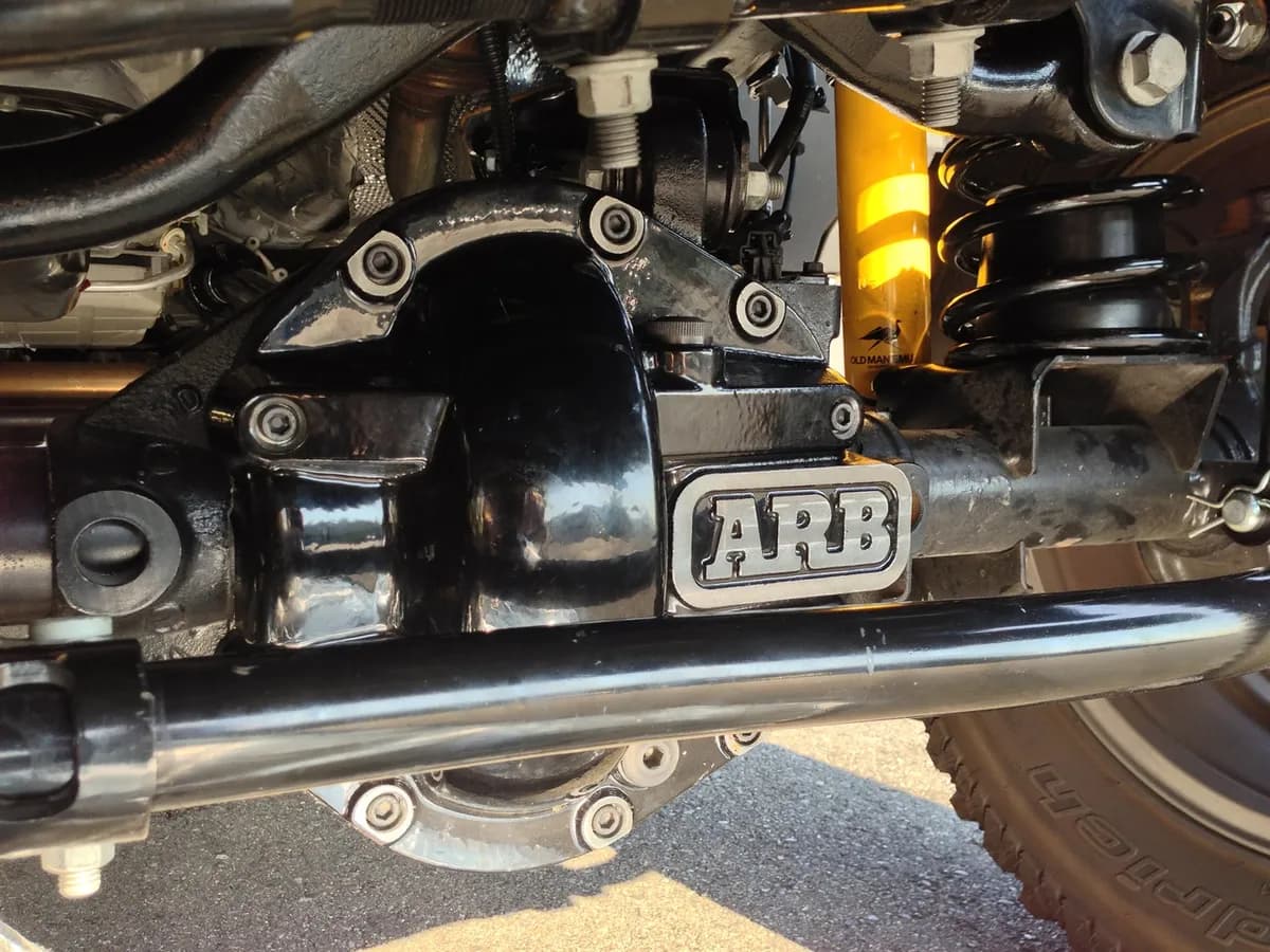 Black/Arb Differential Cover For Dana 44 (0750003)