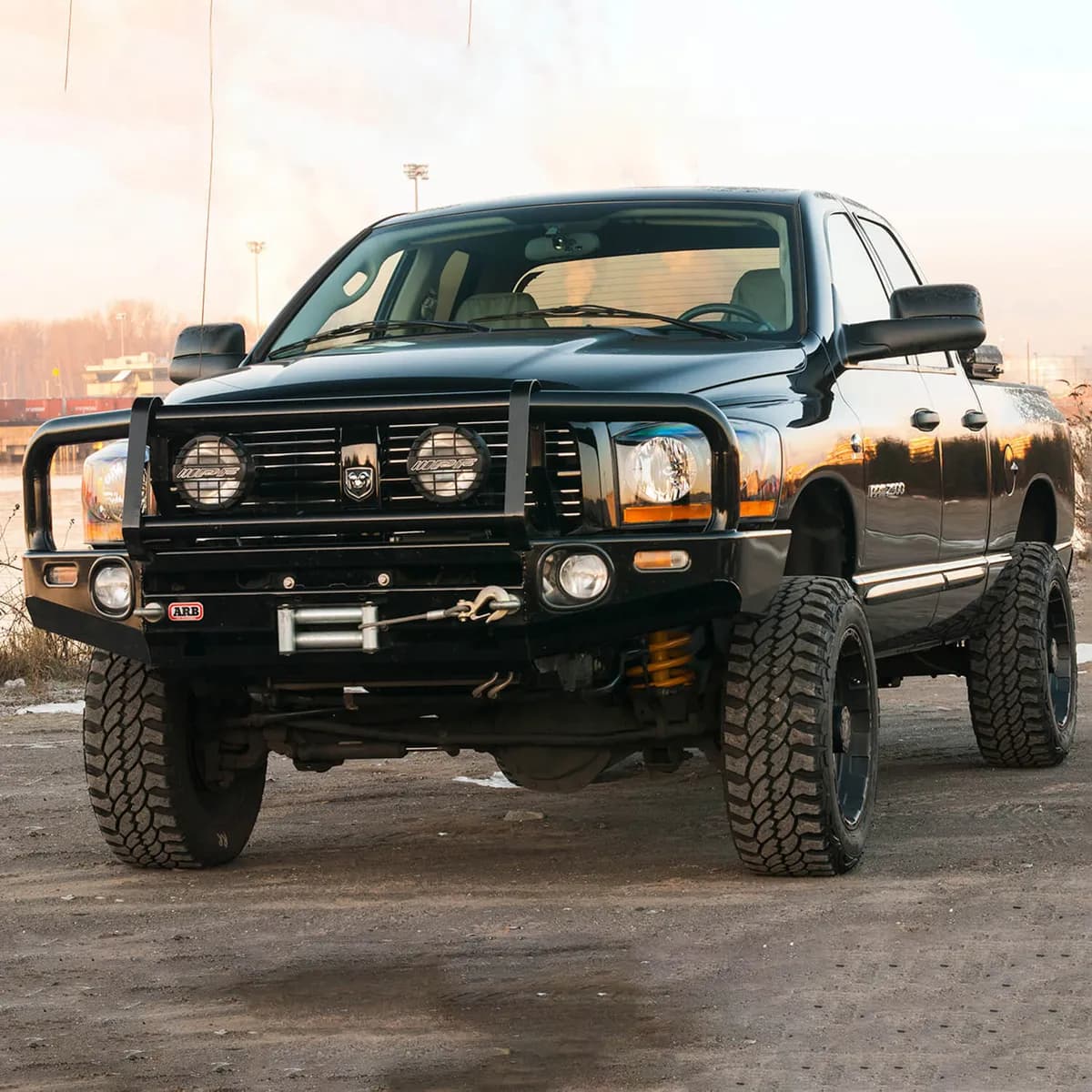 0608 RAM 1500/0609 RAM 2500/3500 Deluxe Bar